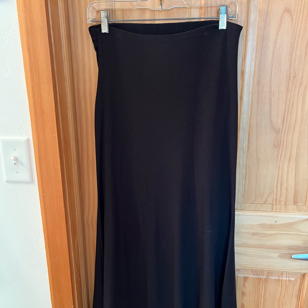 Elegant Black Women's Skirt
